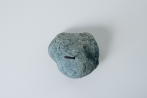 Thumbnail : duality – iyo aoishi #004 / still / stand by Tsuyoshi NAKATOMI